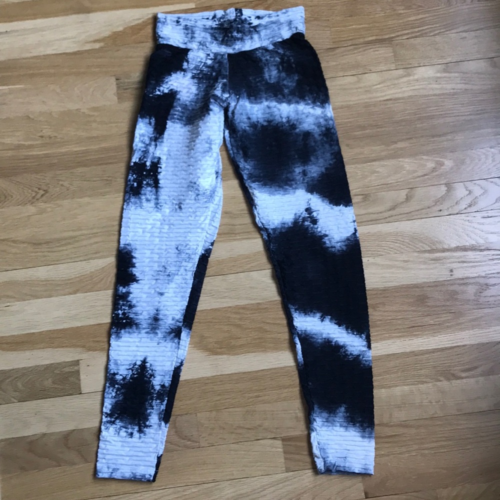 Textured leggings